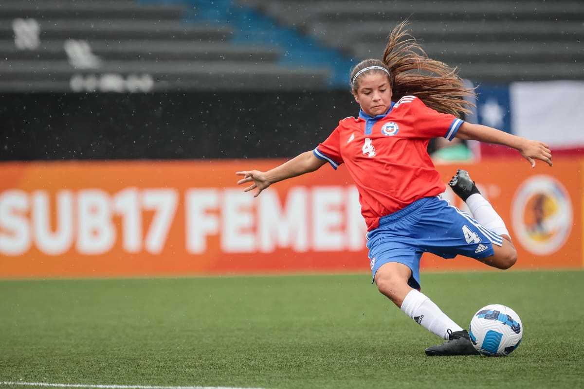 La futbolista se encuentra hospitalizada.