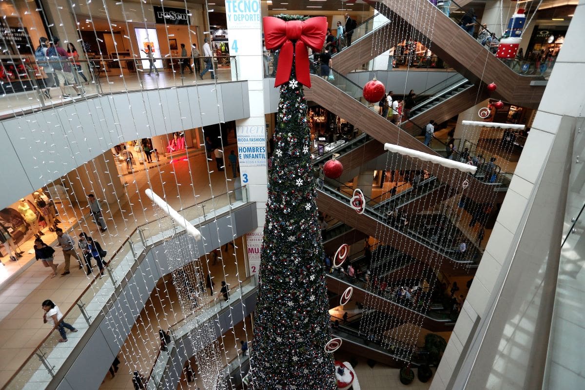 Conoce los horarios del Costanera Center este 24 de dicembre.