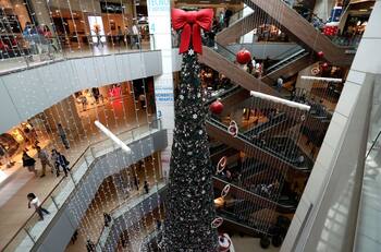 Así serán los horarios en el Mall Costanera Center esta Navidad 2023