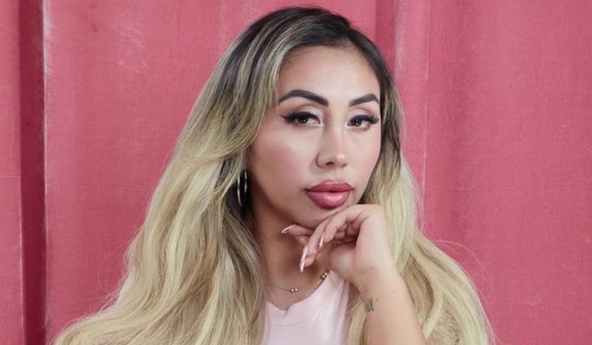 La influencer suma un obstáculo más para llevar a cabo la Gala del Pueblo.