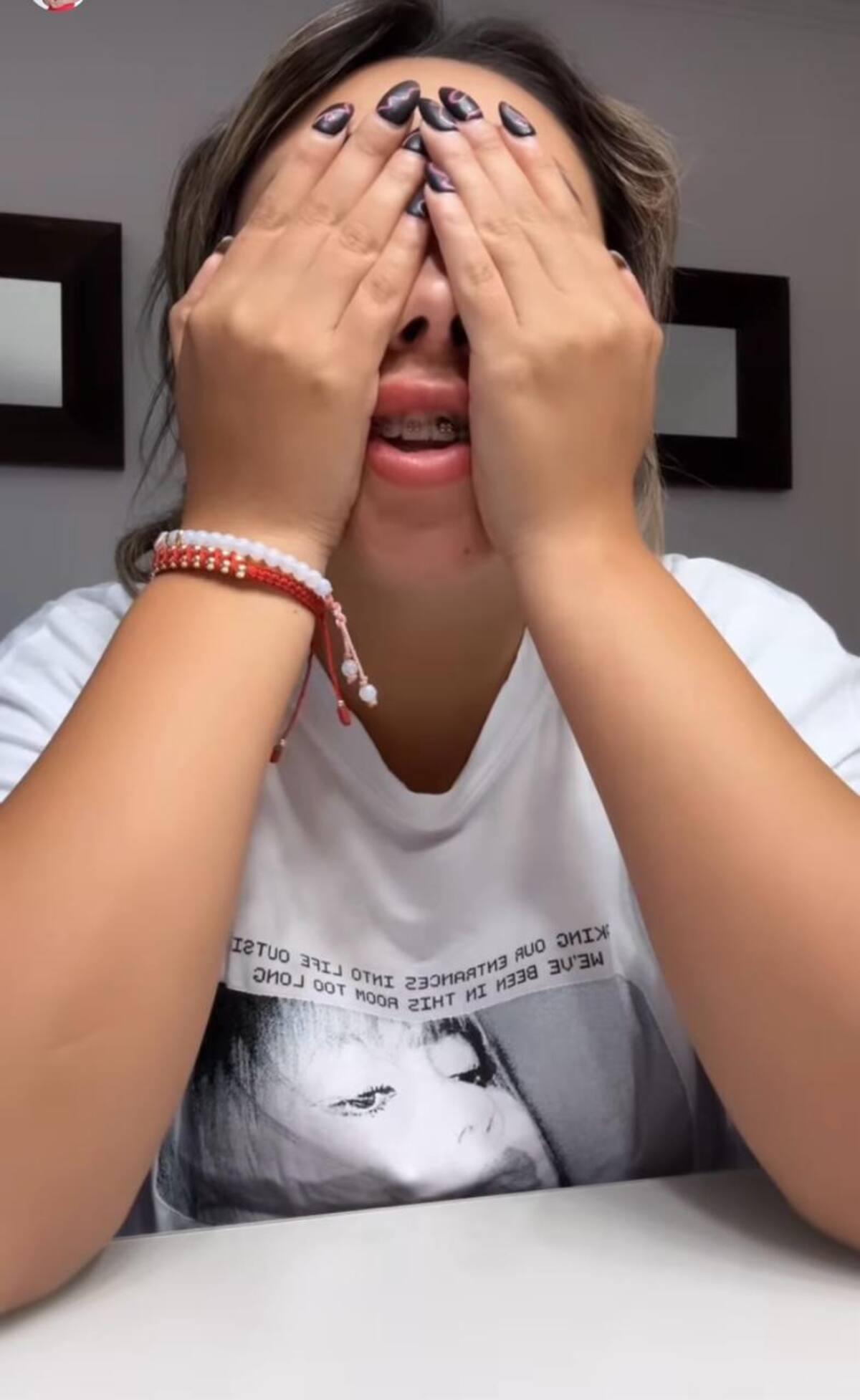 Naya Fácil pone en duda su ingreso al reality de Canal 13.