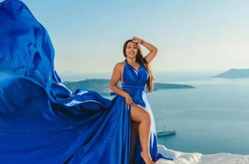 Con una increíble vista y jacuzzi: Naya Fácil muestra la lujosa casa que arrienda en Grecia