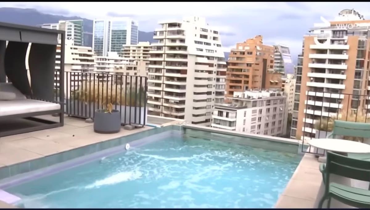 Mostró su nuevo penthouse en Primer Plano.
Foto: CHV