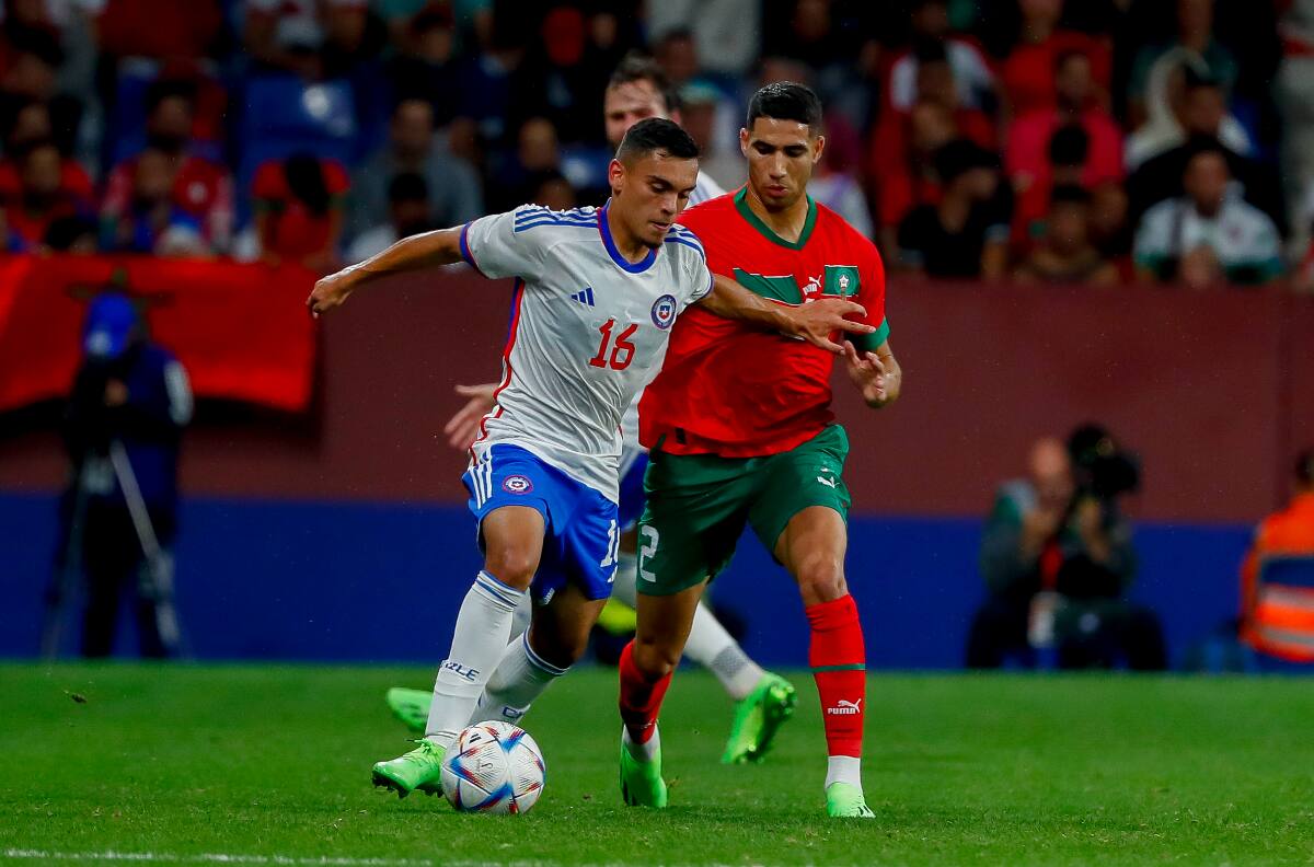 Debutó en La Roja a los 19, lleva 4 años en Europa y ahora podría jugar con otro olvidado de la Selección