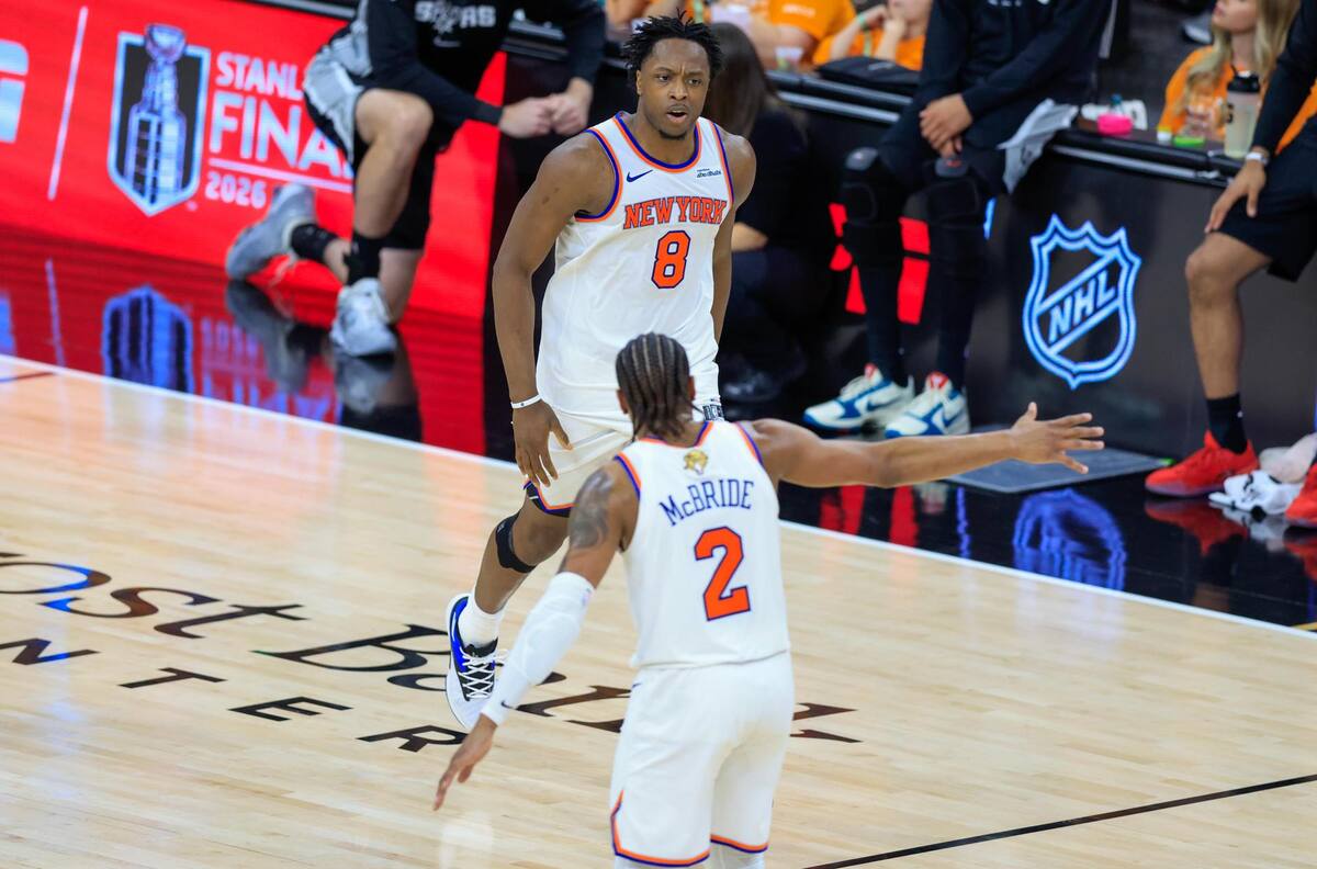 New York Knicks sorprende y le gana de visita a San Antonio Spurs en el primer partido de las Finales de la NBA