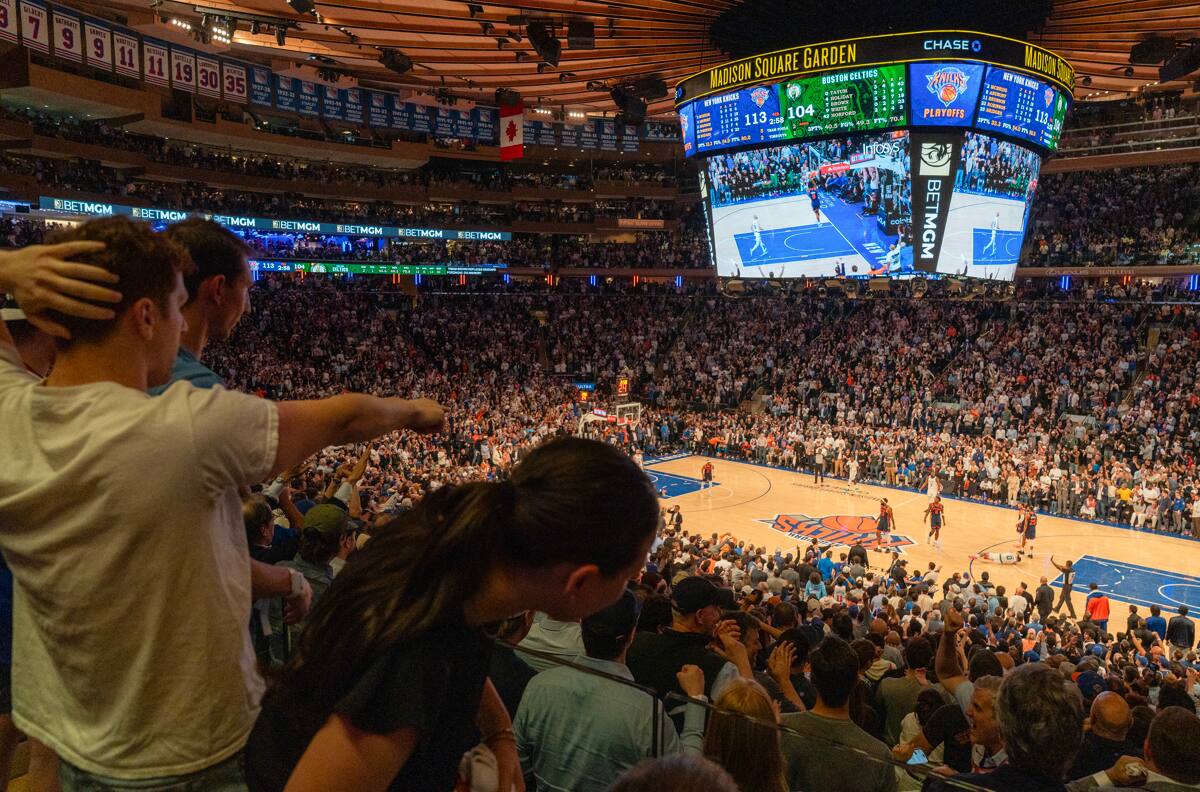 Playoffs NBA: Timberwolves y Knicks quedaron a una victoria de avanzar a las finales de conferencia