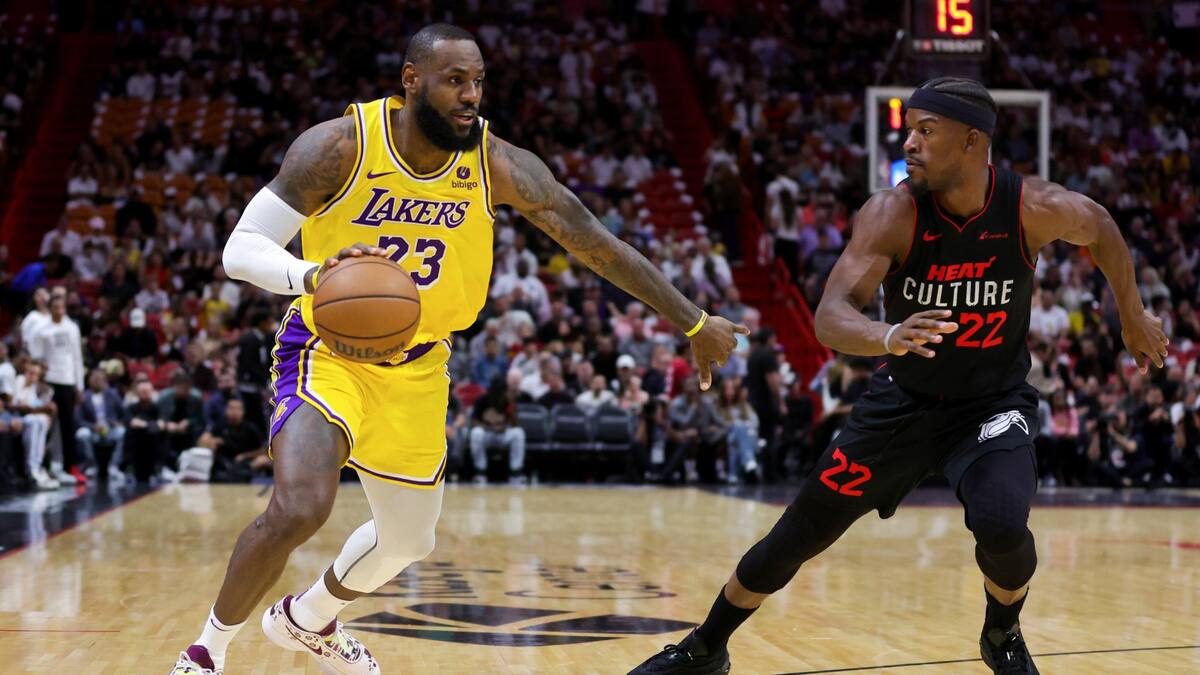 Este domingo se juega la última fecha de la temporada regular de la NBA.