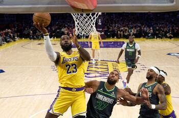LeBron James no cierra la puerta al retiro tras su rápida eliminación en los Playoffs de la NBA