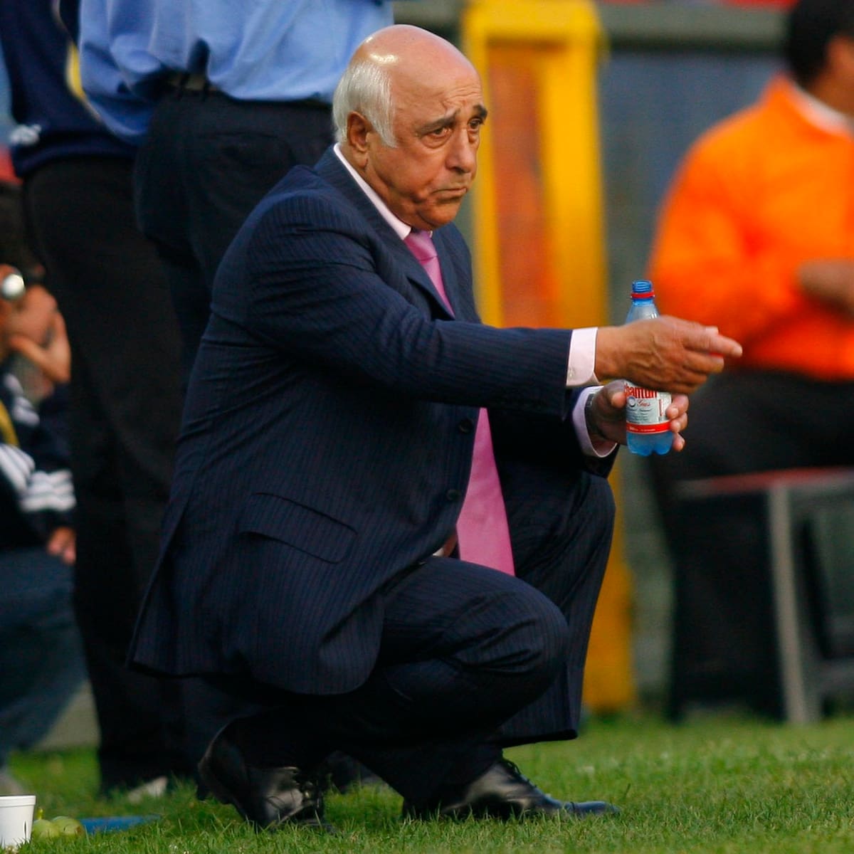 “El profe Nelson Acosta me hizo debutar en la Selección y me puso de capitán; la U no quería que fuera”