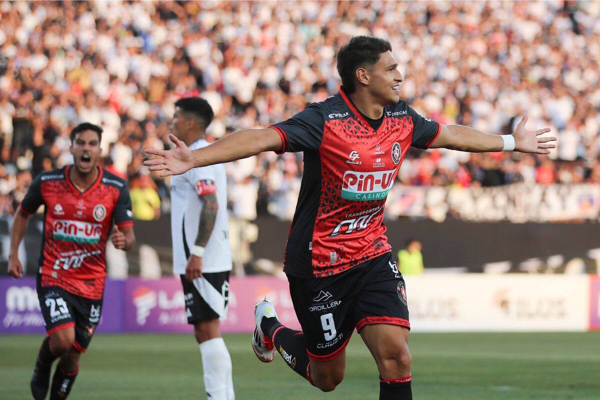 marcó el histórico primer gol de Deportes Limache sobre Colo Colo. Foto: Agencia Aton.