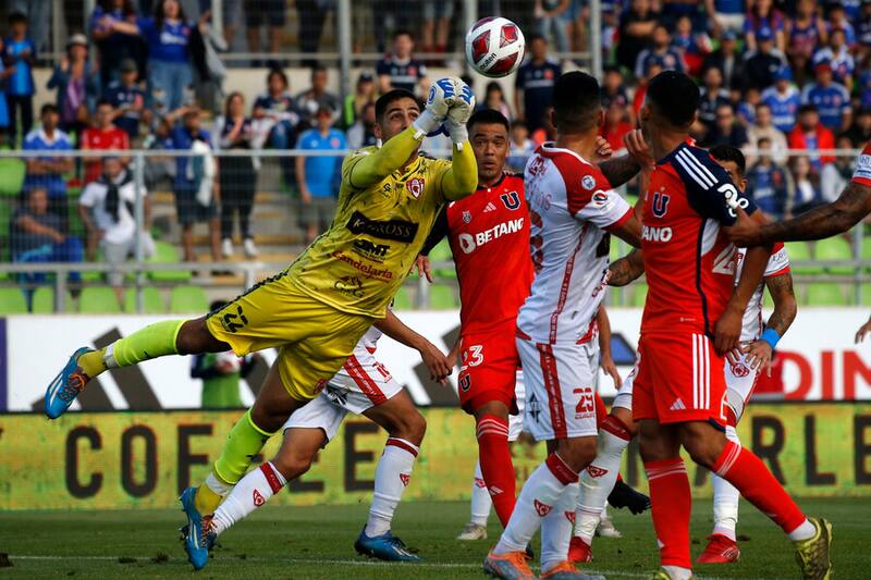 Nelson Espinoza es el arquero mejor evaluado del Campeonato Nacional. Foto: Aton.