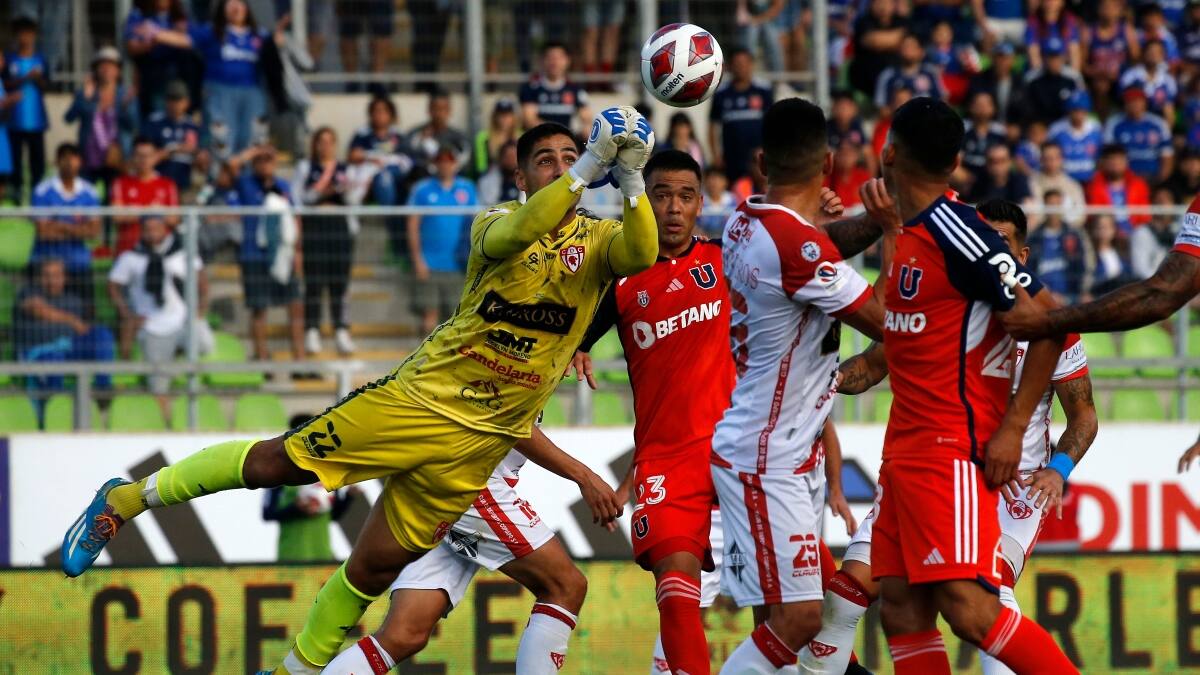 Emotivo reencuentro: se formó en Universidad de Chile, idolatra a Johnny Herrera y ahora puede amargar a los azules