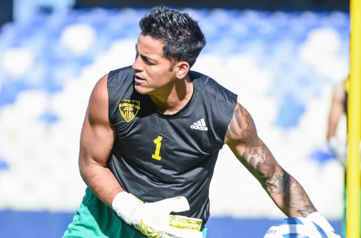 Nery Veloso todavía no puede firmar por su nuevo equipo: “Lo que más quiero es seguir jugando”