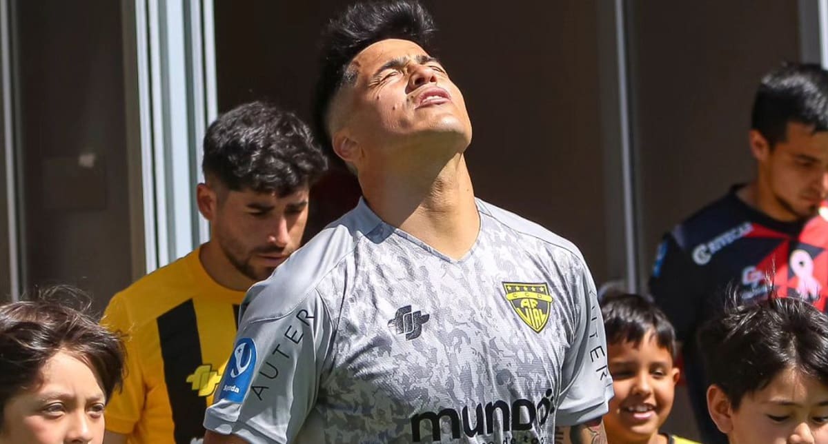 Nery Veloso, dejó de ser arquero de Fernández Vial. Instagram