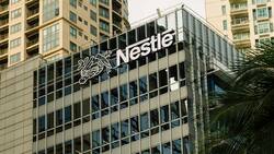 Nestlé sube precios de dos de sus productos más populares para contrarrestar aranceles de Trump