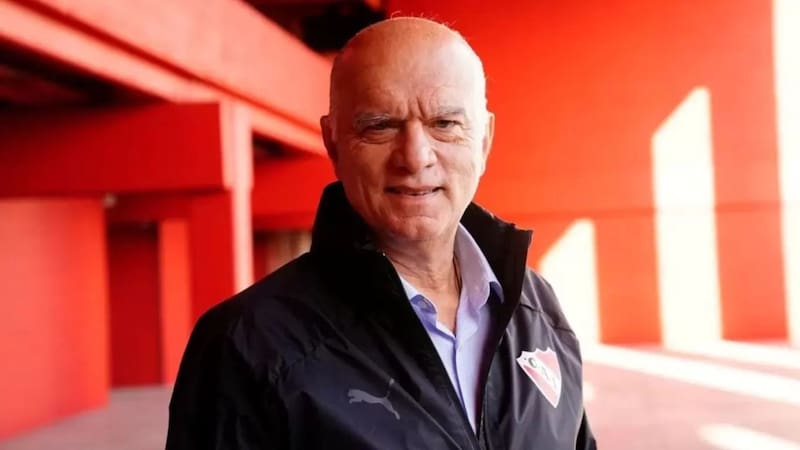 El polémico presidente de Independiente ya fue a CONMEBOL, preocupado de lo deportivo.