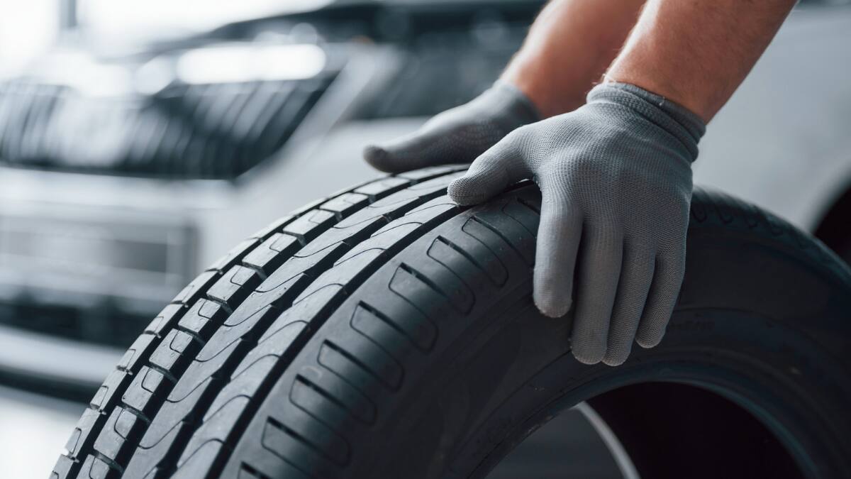 Así puedes saber si tienes que cambiar los neumáticos de tu vehículo
