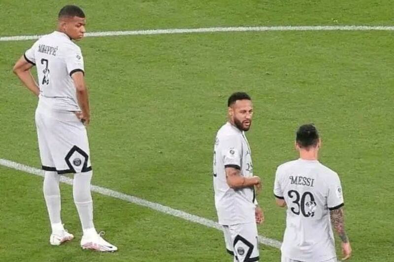 Dio "like" a una publicación que destruye a Mbappé.