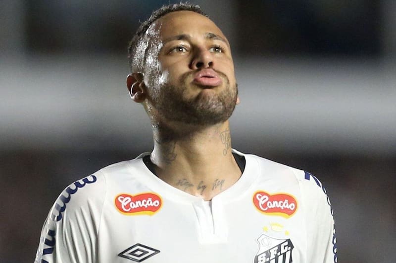 no ha deslumbrado en su regreso a Santos.