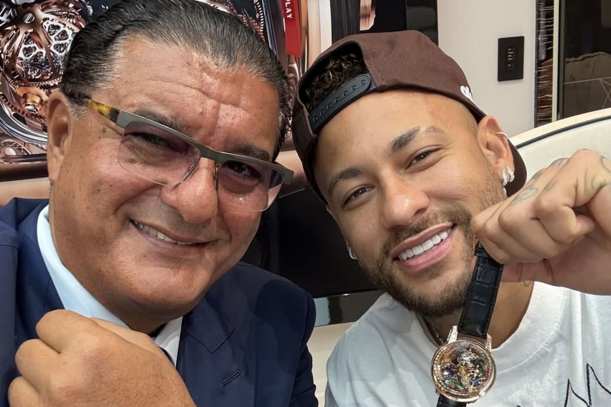 Se compró reloj de 1 millón de dólares.