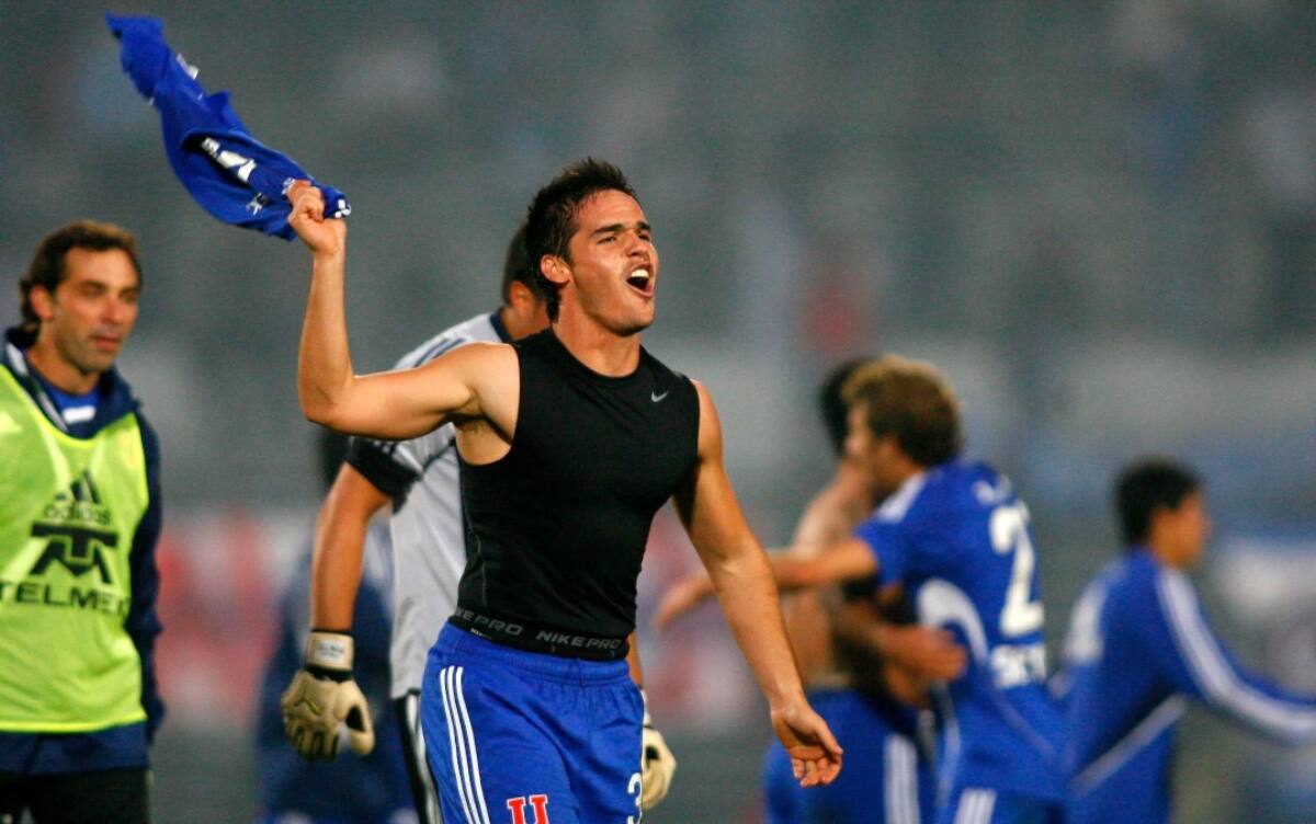 El exdefensa recordó el Clásico Universitario del 2009.