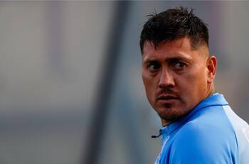 Nico Castillo no suelta a la dirigencia de la UC y le deja este duro mensaje