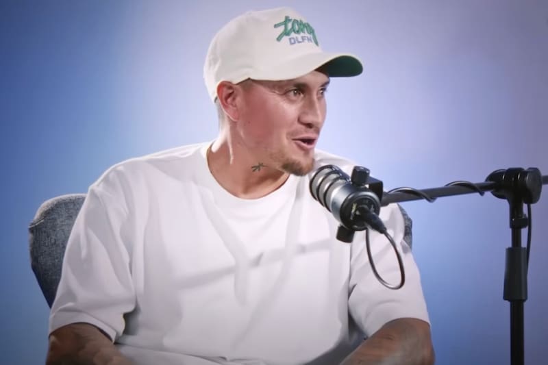 El delantero en diálogo con Miguel Layún en México.