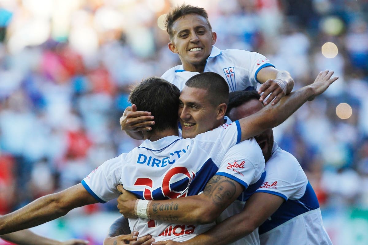 celebrando gol de Universidad Católica.