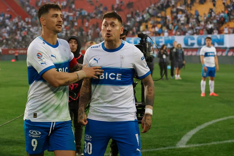 Nicolás Castillo en el Clásico Universitario. Agencia Aton