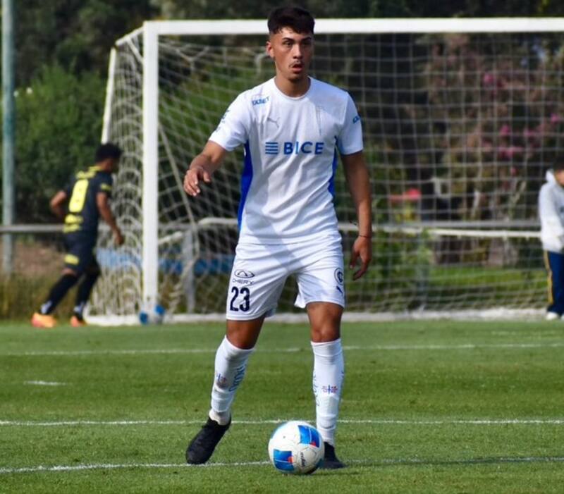 El central sumó minutos en el amistoso de la UC ante Lautaro de Buin