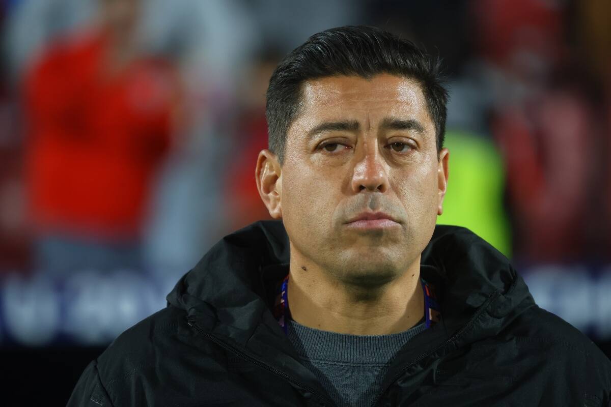 En una entrevista en exclusiva con En Cancha Prime, el exdelantero chileno Cristián Montecinos analizó el desempeño del entrenador al mando de la Sub 20 en el Mundial hace poco finalizado en Chile. Foto: Agencia Aton.