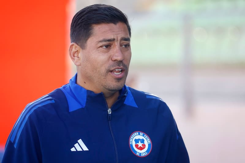 se llena de críticas por el rendimiento de la Sub-20 en el debut. Foto: Aton.