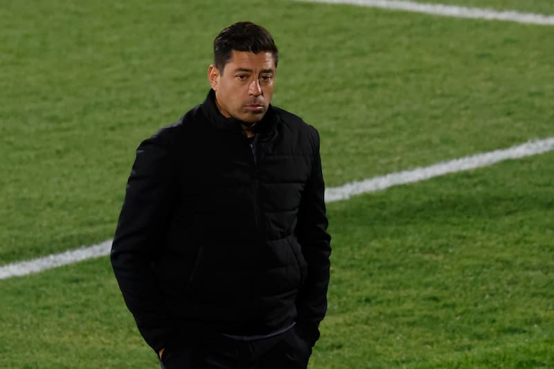 El técnico recibió el respaldo del platel. Foto: Agencia ATON.