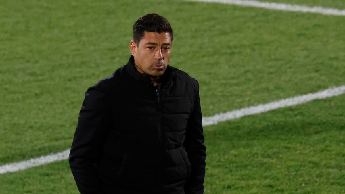 Excolaborador de Nicolás Córdova se va con todo contra el DT: “Es arrogante, no escucha”