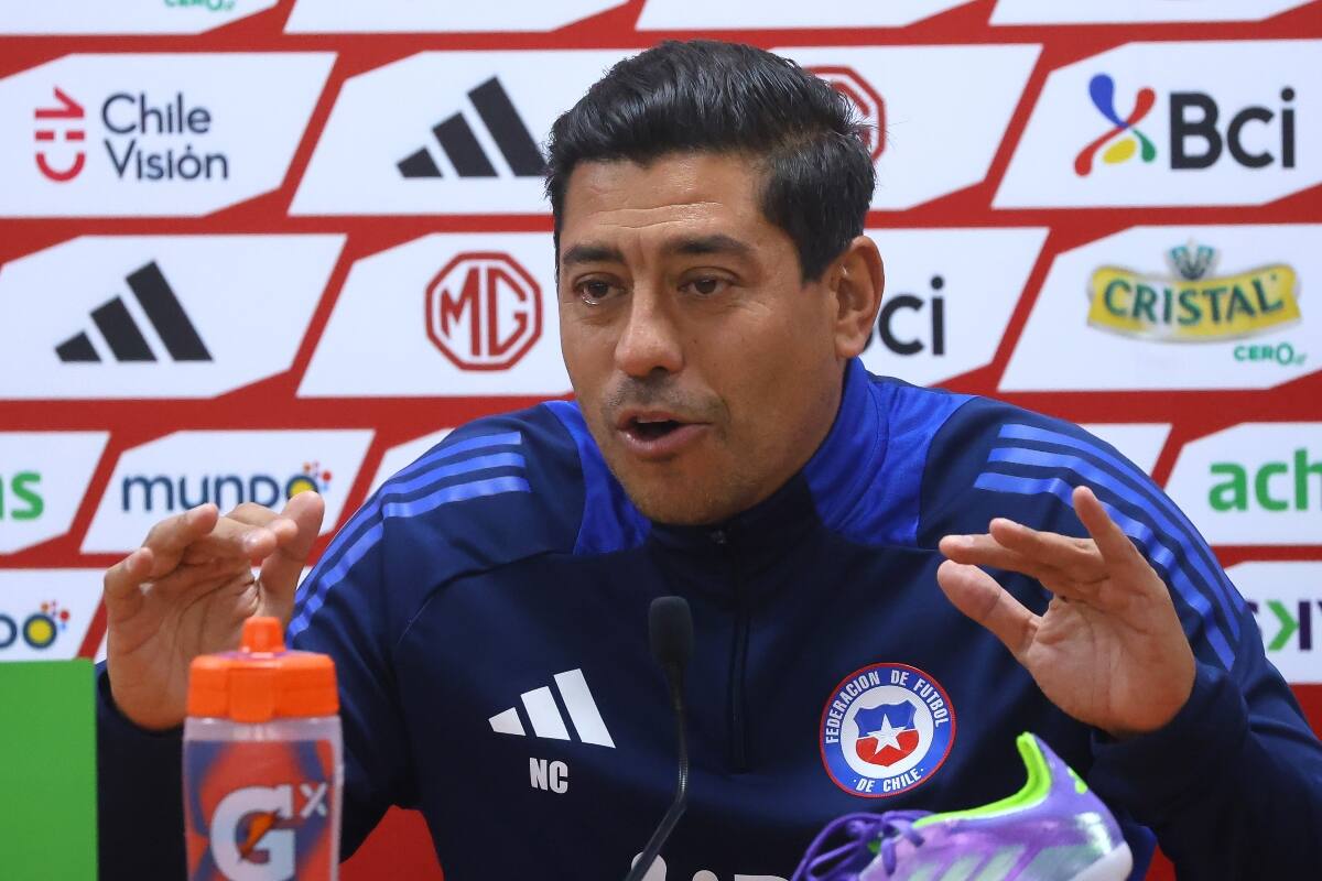 El entrenador dirigió los últimos dos partidos de La Roja en las Eliminatorias Sudamericanas.