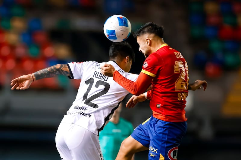 El defensor tiene todo listo para ser refuerzo de Alianza Lima, dejando sin central a Fernando Ortiz. Foto: Aton.