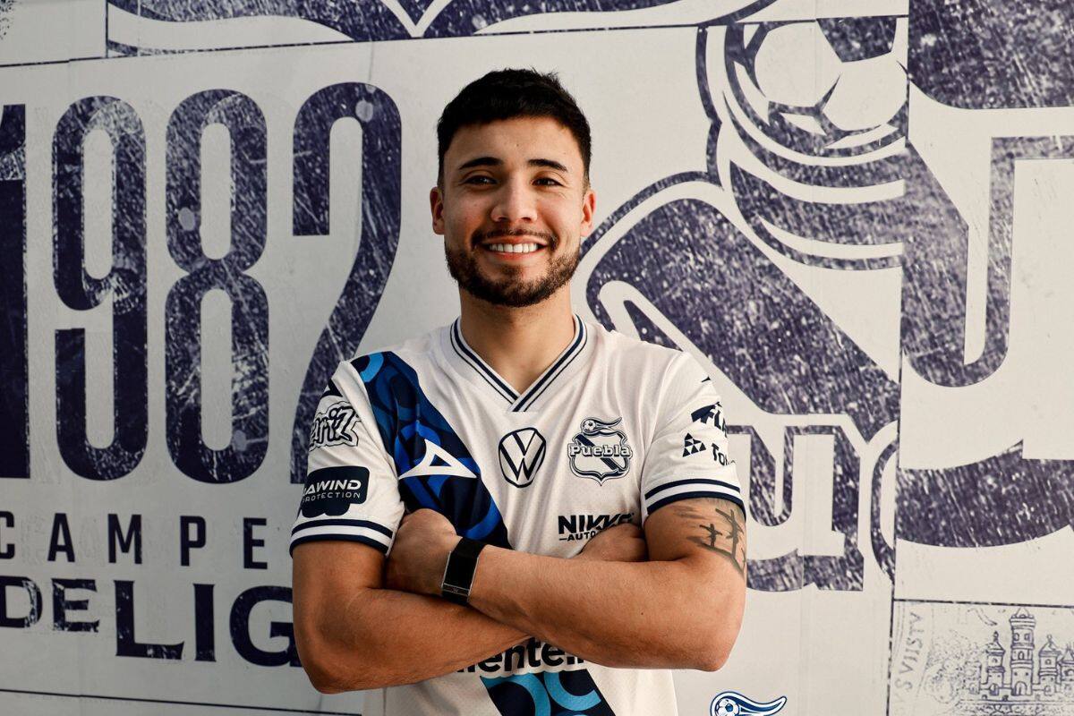 fue presentado en su nuevo club. Foto: @ClubPueblaMX