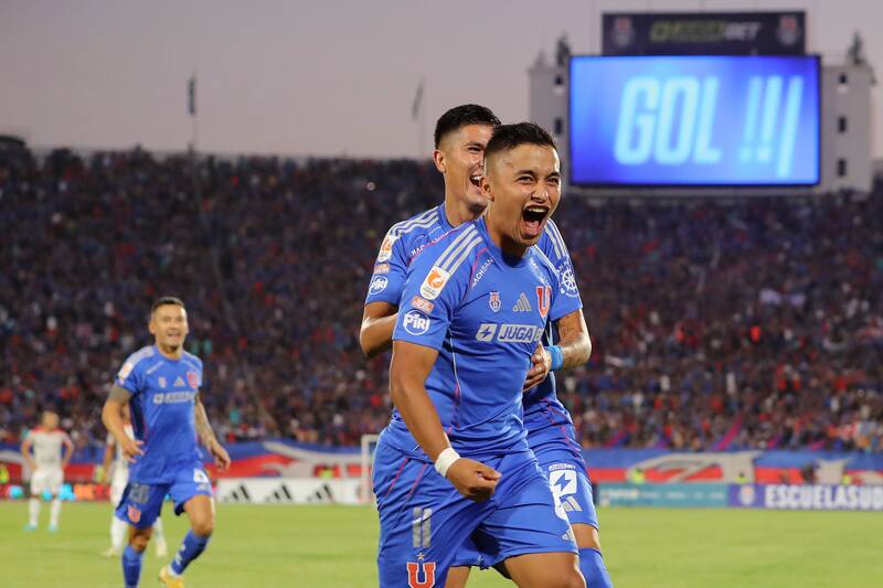 sigue ganando terreno en el equipo titular de la U. (Foto: Aton)