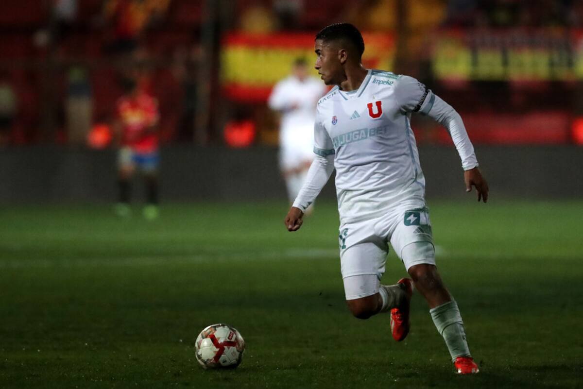 El delantero de la U es uno de los tres futbolistas que saldrán en este mercado de fichajes. Foto: Aton.