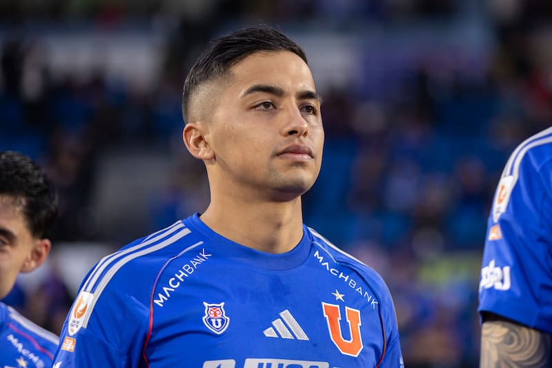 El delantero dejó la U. Foto: Felipe Escobedo