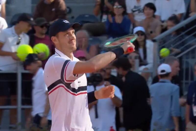 Poco más de una hora y media demoró la primera raqueta nacional en deshacerse del francés Alexandre Müller.