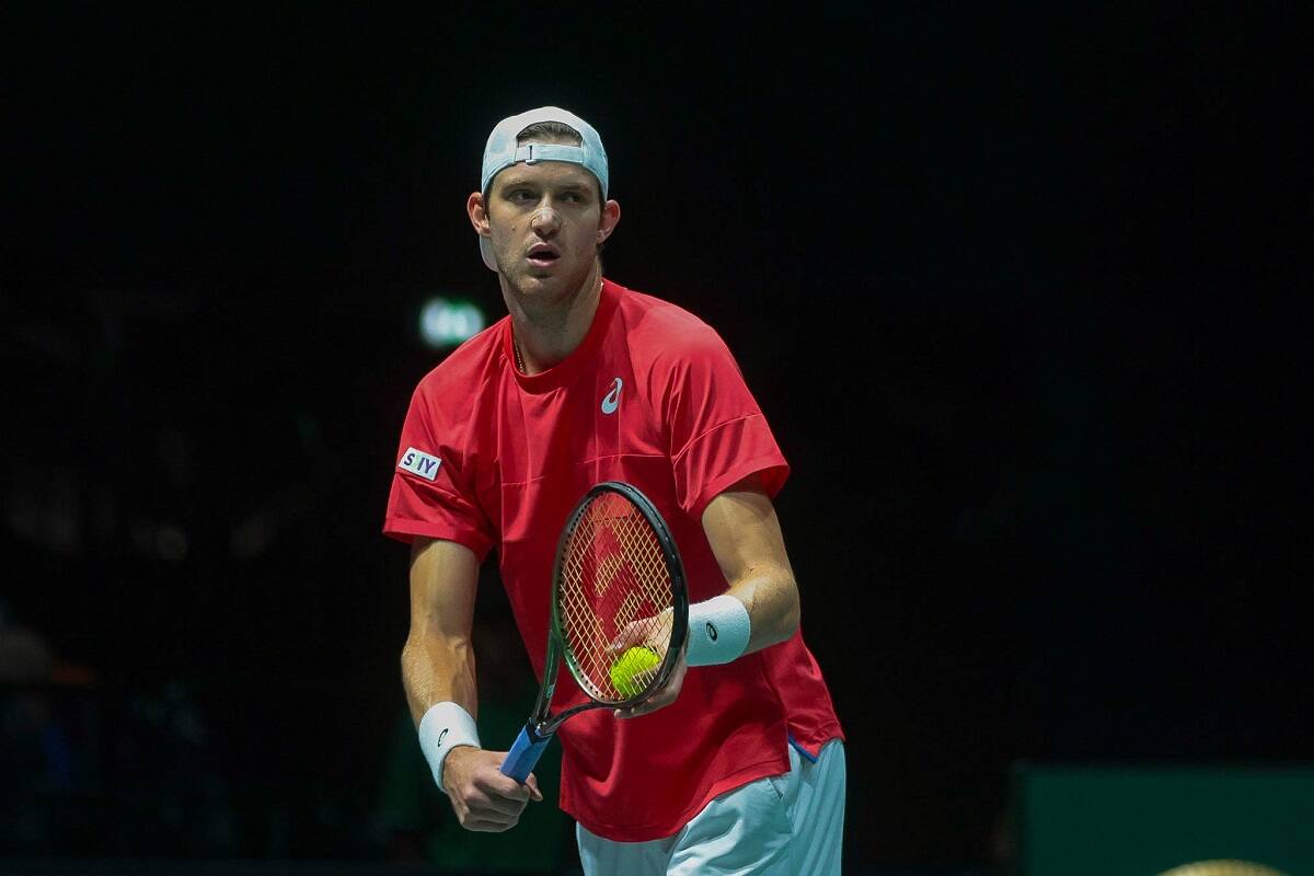 jugando en Copa Davis. Luis Sevilla / @revesfotografico