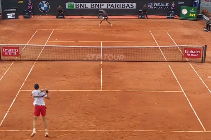 Despachó al italiano con un tremendo match point.