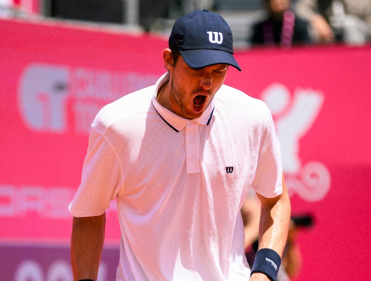 debutó con triunfo en Birmingham.