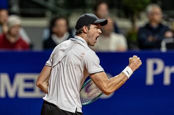 ¡Lo consiguió! Nicolás Jarry firmó la victoria más importante de su carrera ante Carlos Alcaraz