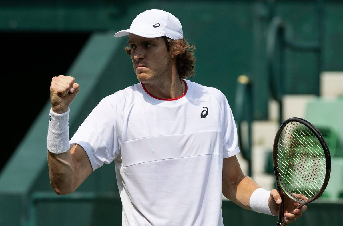 ¡Triunfazo! Nicolás Jarry derrotó a Stefanos Tsitsipas en el ATP de Halle