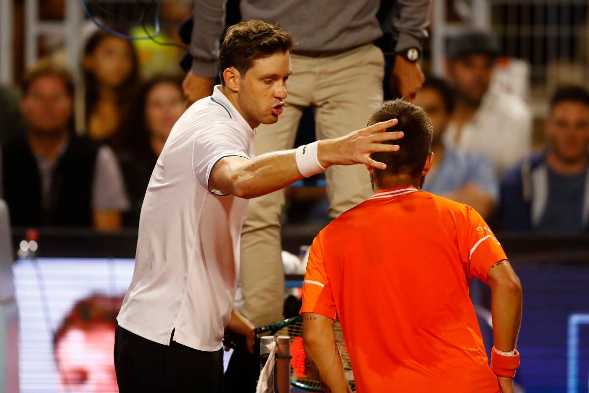 Nicolás Jarry y Corentin Moutet en el ATP de Santiago. Agencia Aton