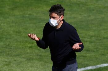 Atención Colo Colo y la U: DT de moda del fútbol chileno en 2020 quedó libre tras su paso por México