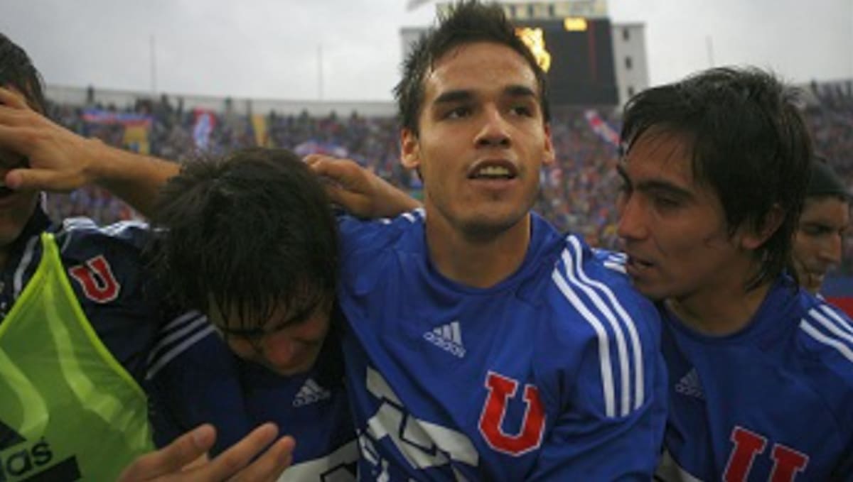 El zaguero fue el héroe del Clásico Universitario del 2009.