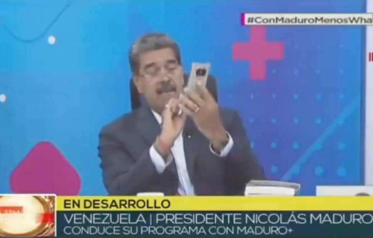 siguen sus ataques contra empresas tecnológicas. Ahora fue el turno de WhatsApp. (Foto: Captura)